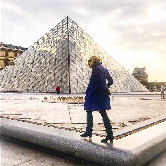 Meet your Posher, Britt - Picture 2 of 4